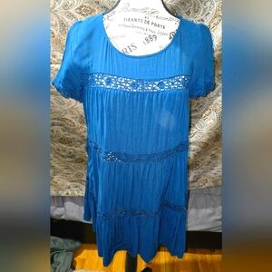 Comfortable loose blue lace lined dress . Linen and light weight.